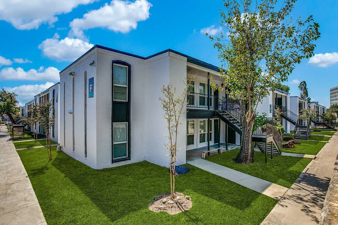 Palatia Apartment Homes — Photo 1
