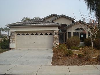 2nd image of 44092 W Garden Ln