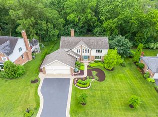 365 Covington Dr, Barrington, IL 60010