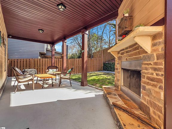4th image of 100 River Valley Ln