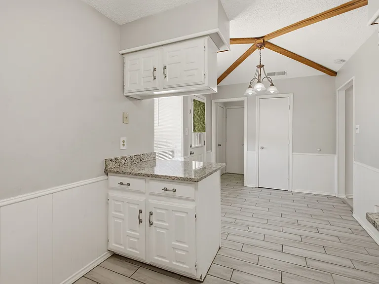7306 Ridgeview Dr — Photo 9