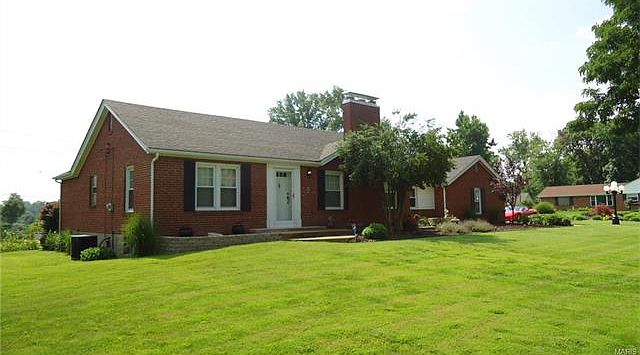 1st image of 969 Surrey Ln