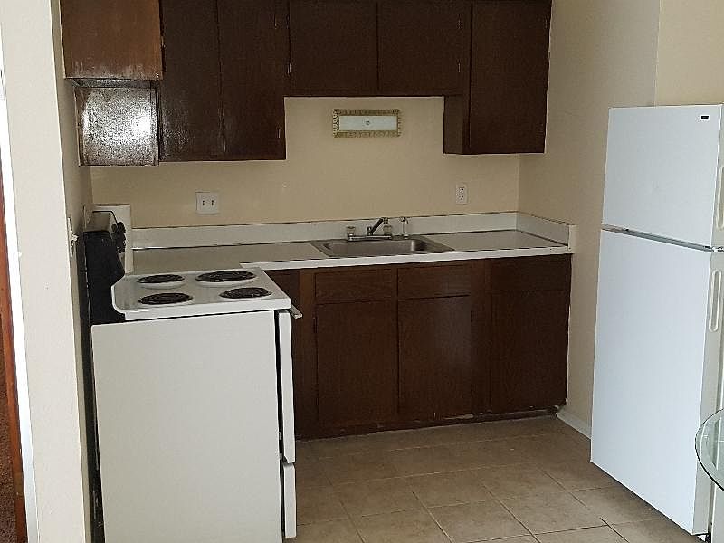 2nd image of 24651 W McNichols Rd #201