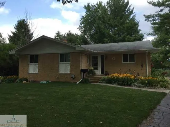 1618 Holly Ct, Lansing, MI 48910