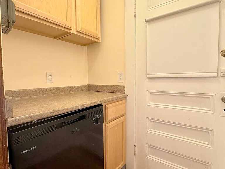 16 Irvington Rd #2 — Photo 5