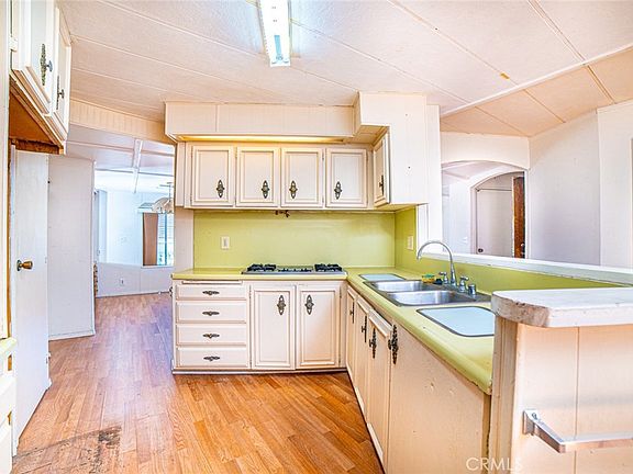 5th image of 3883 Buchanan St Space 67