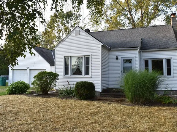 292 Thwing Rd, Chardon, OH 44024