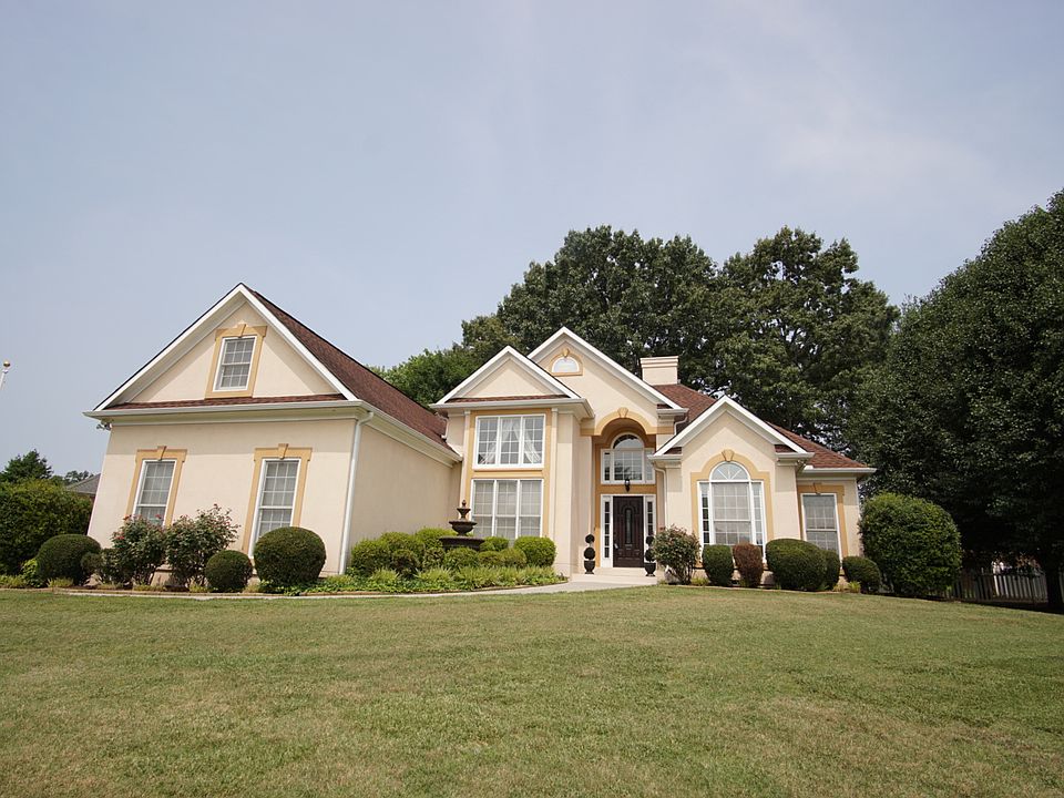 1st image of 3885 Hirst Cir