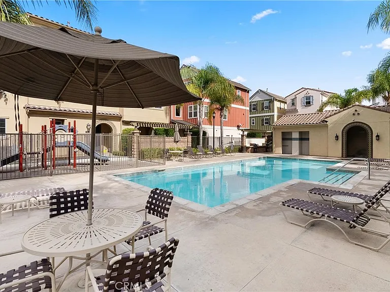 710 W Tribella Ct — Photo 30