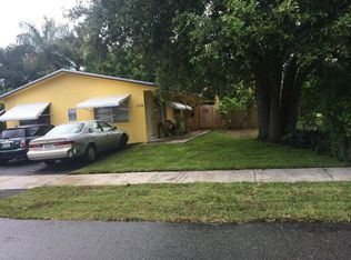 108 SW 10th St, Hallandale Beach, FL 33009