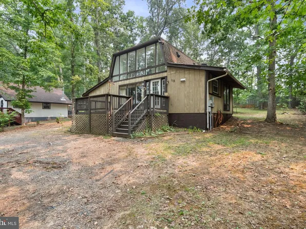 112 Lakeview Pkwy, Locust Grove, VA 22508