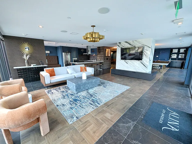 901 S Flower St #509 — Photo 15