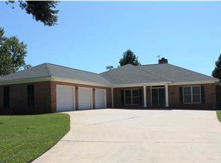 3731 River Chase Ct, Theodore, AL 36582