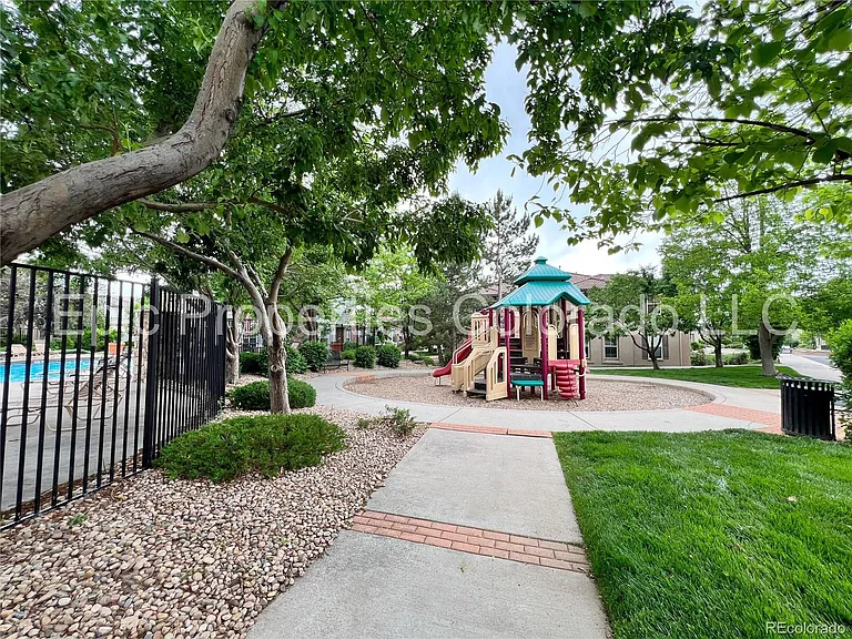22932 E Ontario Dr #101 — Photo 30