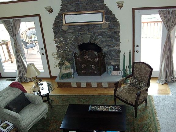 4th image of 2440 W Buckhorn Dr