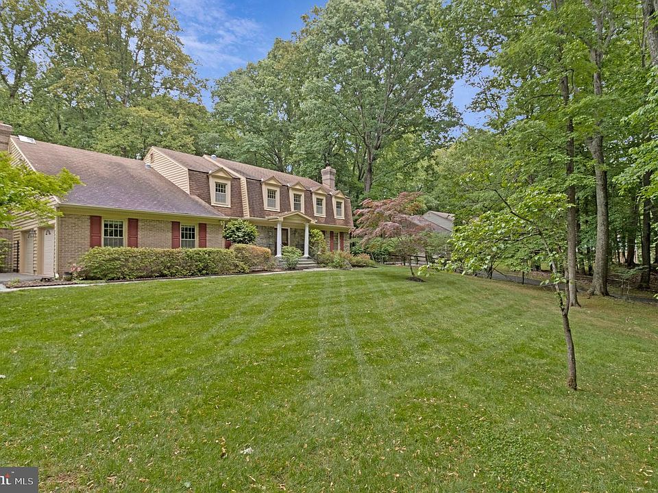 1st image of 10009 New London Dr