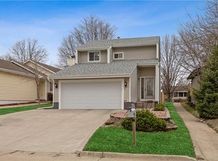 8111 Alpine Dr, Urbandale, IA 50322