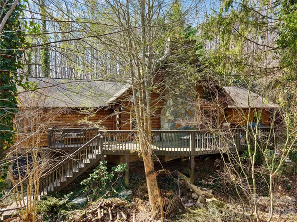 6 Ravenwood Ln, Horse Shoe, NC 28742