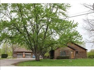 210 N Bluff Rd, Greenwood, IN 46142