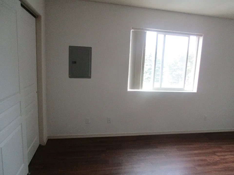102 E Morton St #204