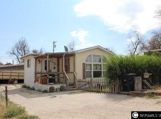 83 S Oregon Trl, Mills, WY 82604