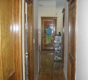 3rd image of 851 N Hoyne Ave APT 1F