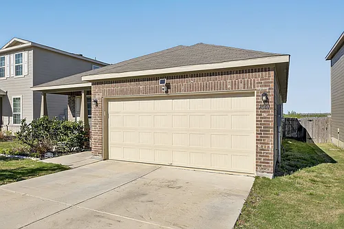 7001 Lions Park Photo 1