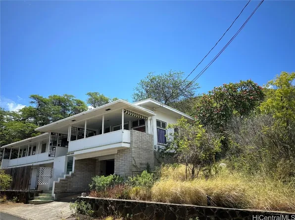 3229 Collins St, Honolulu, HI 96815
