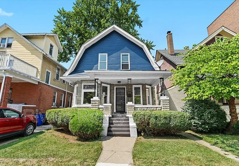 1174 Seward Ave — Photo 1
