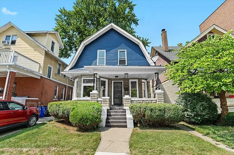 1174 Seward Ave