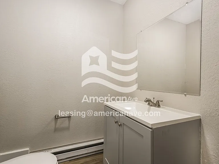 456907_013_wm_-_bathroom_13347295.jpg