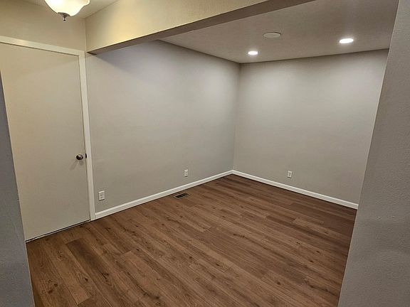 4th image of 7267 Colosseum Dr