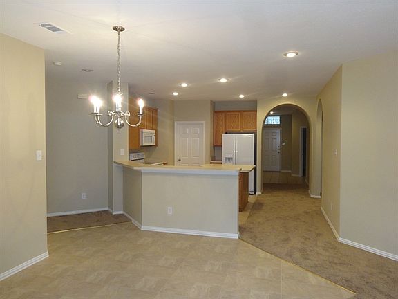 3rd image of 2506 Parkview Dr