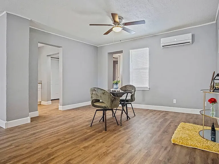 1704 Cairo Ave — Photo 7