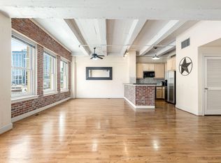 1120 Texas St APT 7D, Houston, TX 77002