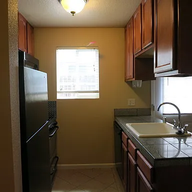140 Curry Dr — Photo 6