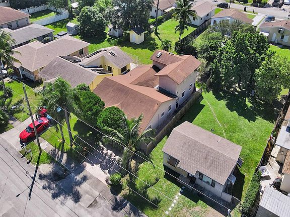 5th image of 5120 SW 22nd St