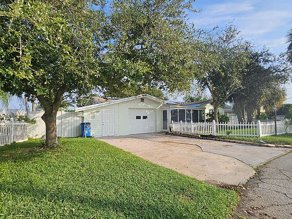 2nd image of 7 Venetian Cir