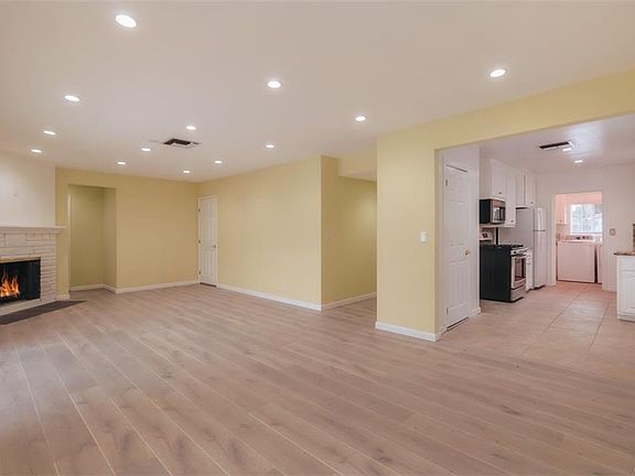 2nd image of 6134 Shadyglade Ave