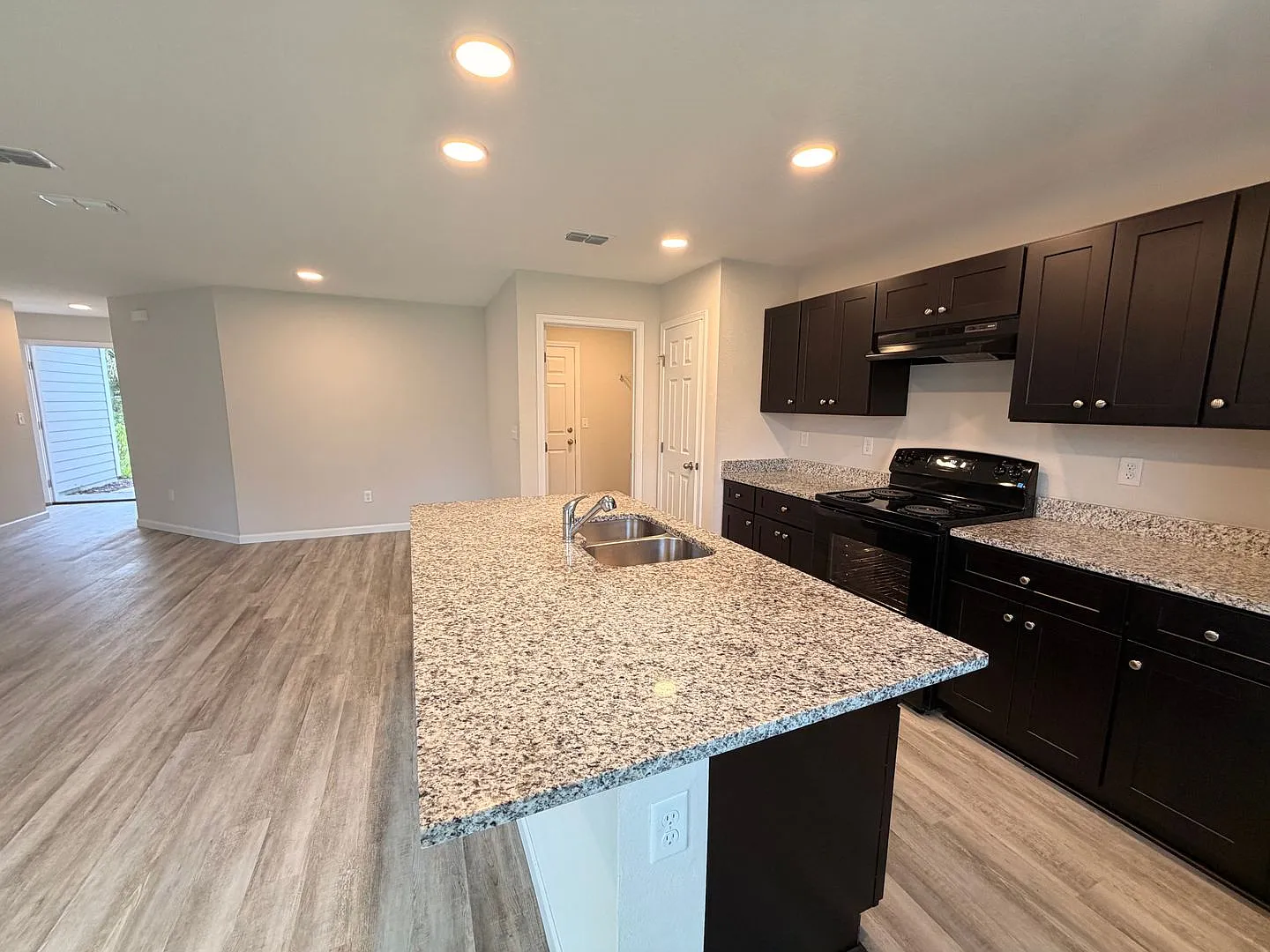 3/2 Single Family Home in Marietta! Pet Friendly! — Photo 2