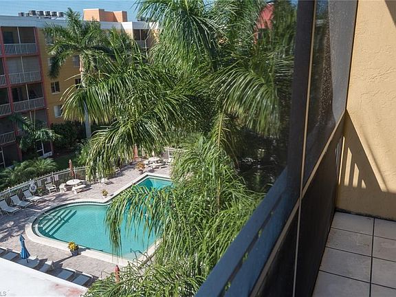 4th image of 2366 E Mall Dr APT 517