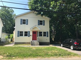 5 Spruce St, Bay Shore, NY 11706