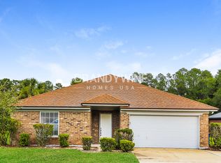 1725 Secretariat Ln N, Jacksonville, FL 32218