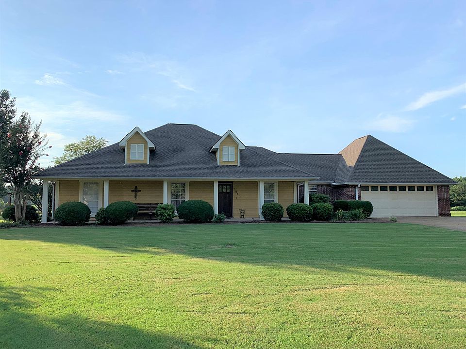 1st image of 103 Willoughby Oaks Blvd