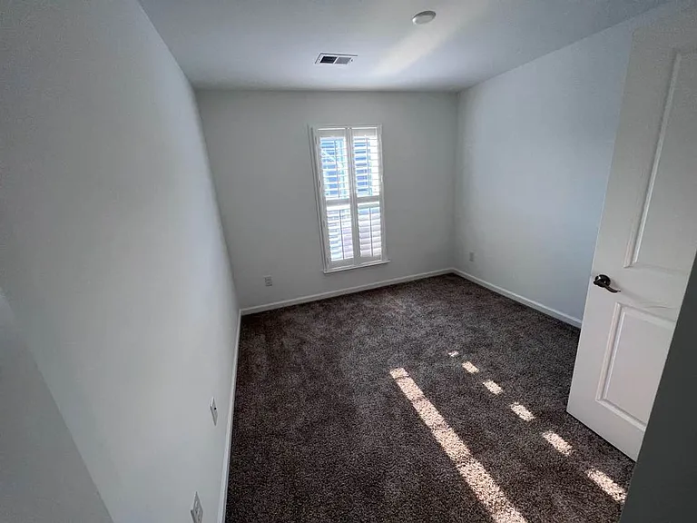 22047 Lani Dr — Photo 48
