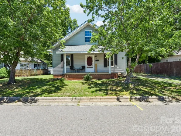 315 Caldwell Ave, Mooresville, NC 28115