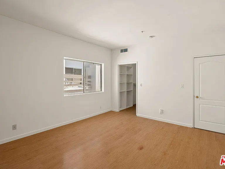 923 Euclid St #302 — Photo 13
