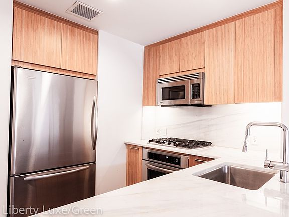 4th image of 200 W End Ave #14R