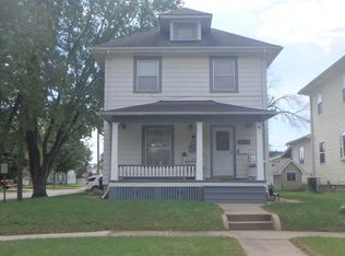 928 Forest Ave, Waterloo, IA 50702