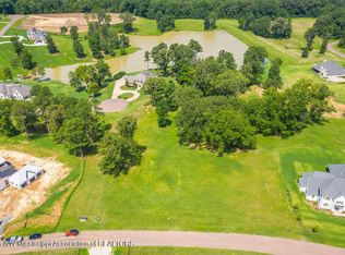 5823 Ginners Ln, Hernando, MS 38632